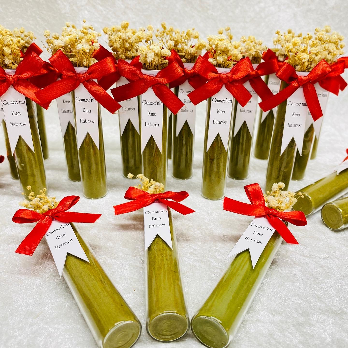 Deney Tüpünde  Kına