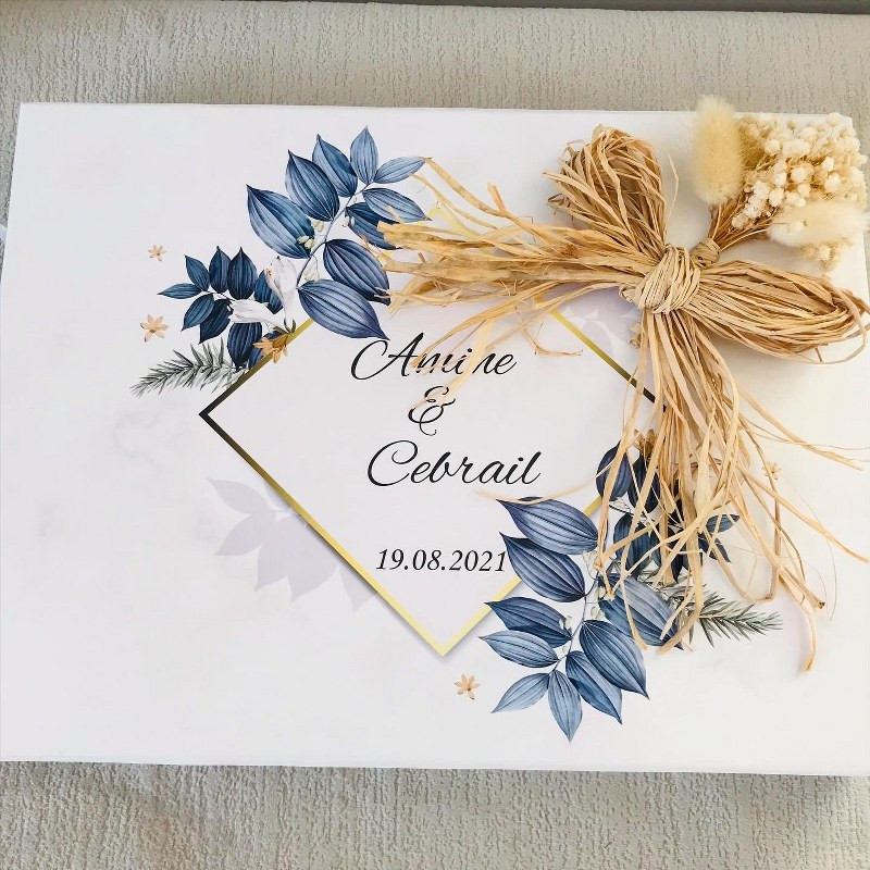 Çiçekli Çikolata Kutusu